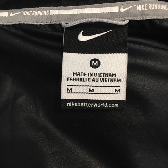 Nike Raincoat X Windbreaker - Picture 3 of 4